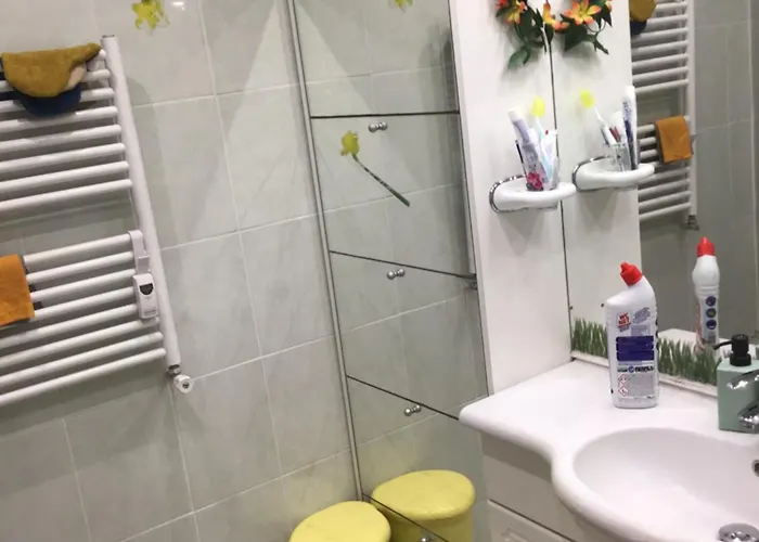 Port Quartier Antiquaire * Ницца