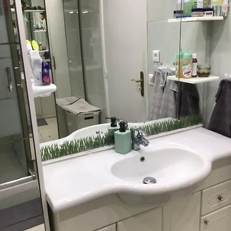 Quarto em Acomodações Particulares Port Quartier Antiquaire