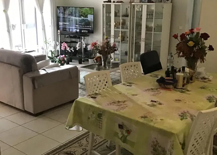Port Quartier Antiquaire Homestay szállás *