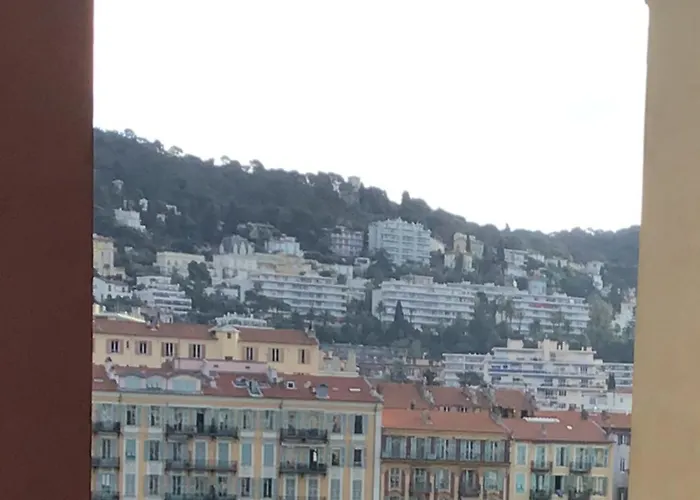 Port Quartier Antiquaire Nizza